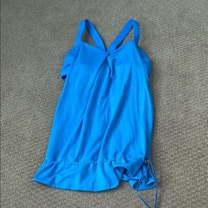 Lululemon shirt and bra combo
